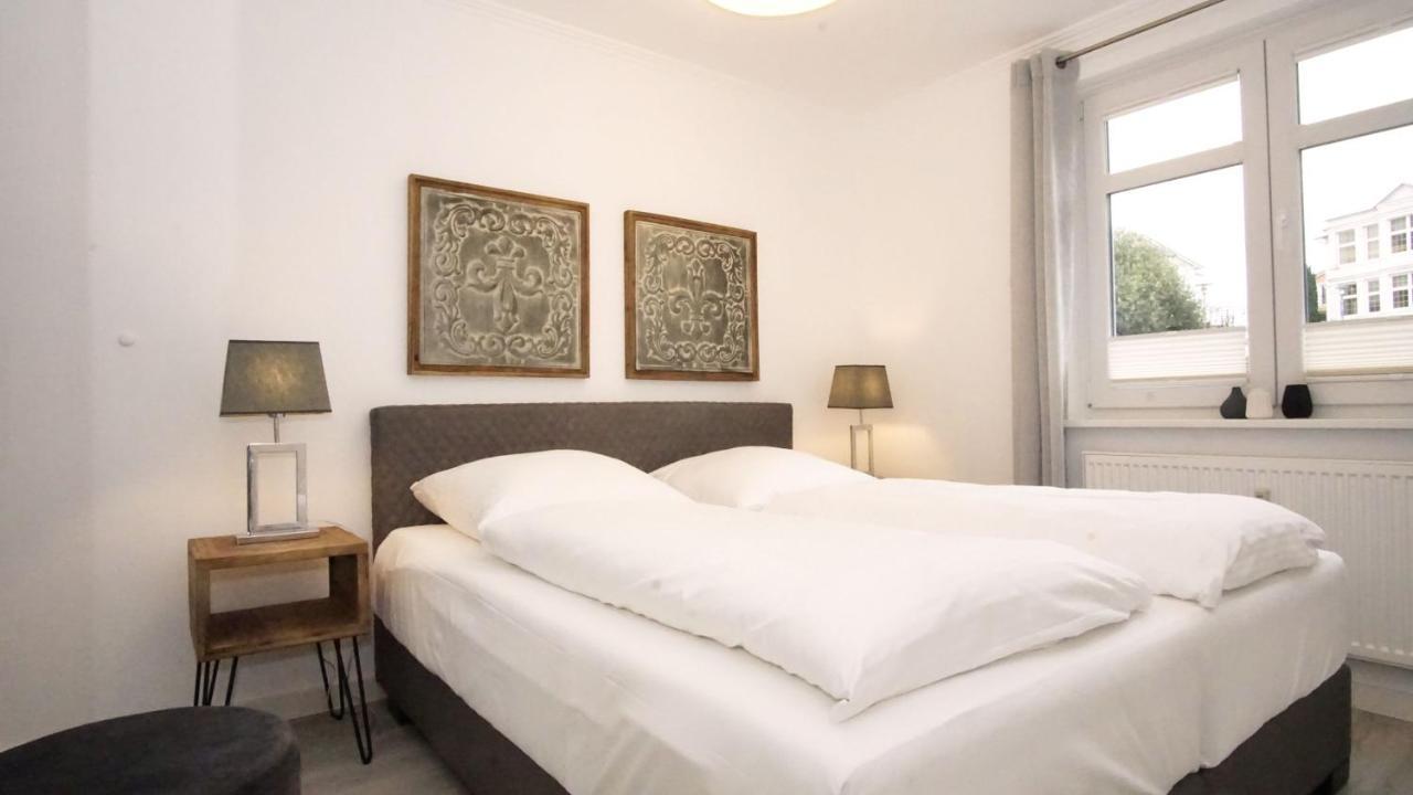 Terrasse, Gratis Nutzung Vom Ahoi Erlebnisbad Und Sauna In Sellin - Meeresblick Fewo 77 Goehren  Esterno foto