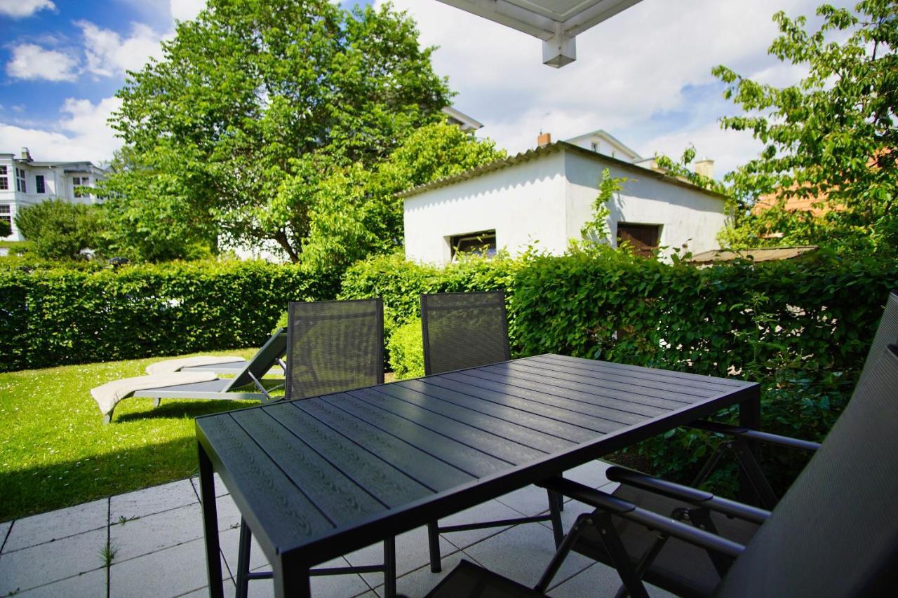 Terrasse, Gratis Nutzung Vom Ahoi Erlebnisbad Und Sauna In Sellin - Meeresblick Fewo 77 Goehren  Esterno foto